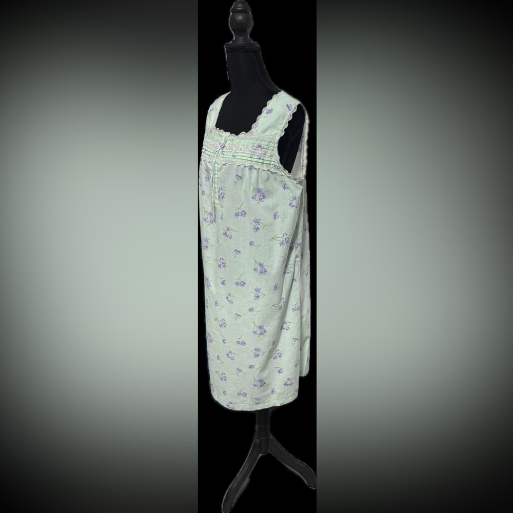 Vintage “Moon Dance” Ethereal Cottagecore Dress
Mint and Lavender Floral - Picture 3 of 9